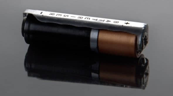 五號(hào)電池穿上“動(dòng)力甲”續(xù)航增八倍  電池壽命延長(zhǎng)