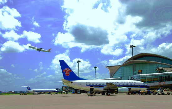 杭州蕭山國際機場飛機停靠將不“喝”油改用“充電寶” 杭州蕭山國際機場飛機停靠將不“喝”油改用“充電寶”