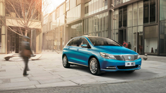 新能源車破局：高端純電動車如何平衡務(wù)實與務(wù)虛