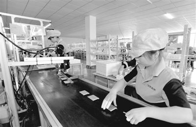 關(guān)鍵產(chǎn)品嚴(yán)重依賴進(jìn)口  我國電子材料產(chǎn)業(yè)亟待升級