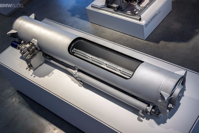 寶馬汽車應該放棄氫能源，師從特斯拉？