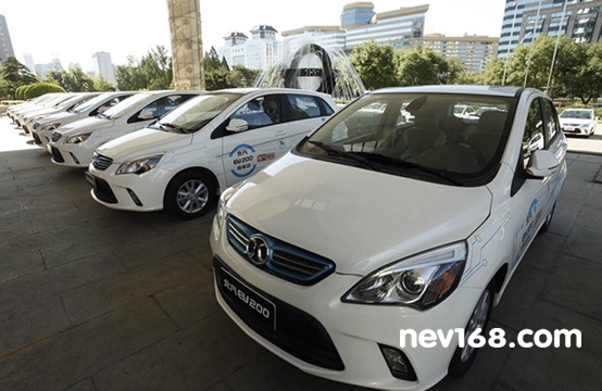 “互聯(lián)網(wǎng)+”助推新能源車租賃 前期投入大如何盈利? “互聯(lián)網(wǎng)+”助推新能源車租賃 前期投入大如何盈利?