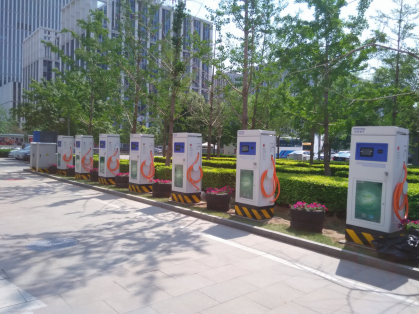 劉峰：普天新能源瞄準公共領域 為北京充電