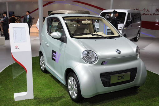 武漢年內(nèi)再增800臺(tái)新能源公交車 首用雙租賃模式