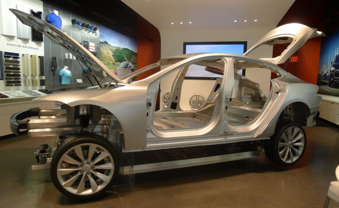 特斯拉安全存疑 銷量不佳深陷漩渦 未來可期？