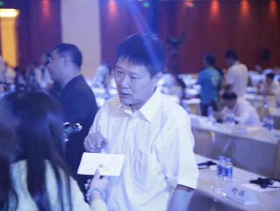 重慶力帆實業(yè)股份有限公司副董事長 陳衛(wèi)