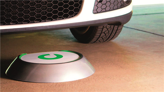 p83-1 1.德國博世公司推出的一款電動汽車無線充電設備，售價約為3000美元。