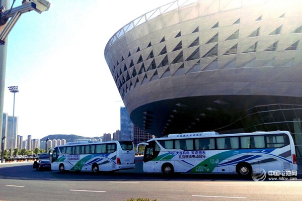 與達沃斯同行 比亞迪C9純電動客車展中國制造雄姿 與達沃斯同行 比亞迪C9純電動客車展中國制造雄姿