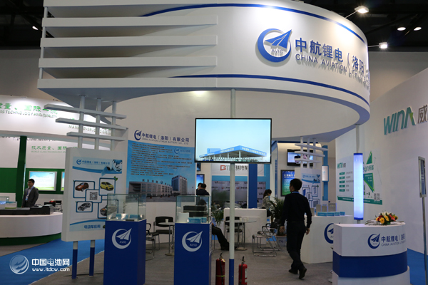 新能源車動力電池廠忙擴產  儲能商業化提速