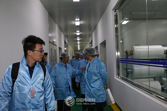 第三屆鋰電“達沃斯”論壇嘉賓參觀武漢黃陂新材料新能源產業園 第三屆鋰電“達沃斯”論壇嘉賓參觀武漢黃陂新材料新能源產業園