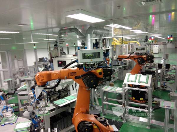 中航鋰電產(chǎn)品生產(chǎn)現(xiàn)場(chǎng)中航鋰電產(chǎn)品生產(chǎn)現(xiàn)場(chǎng)