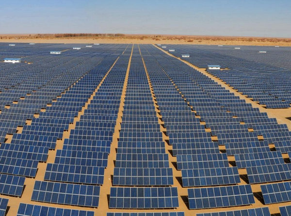 國(guó)家能源局:中國(guó)2015年光伏裝機(jī)總量約14.95GW 國(guó)家能源局:中國(guó)2015年光伏裝機(jī)總量約14.95GW