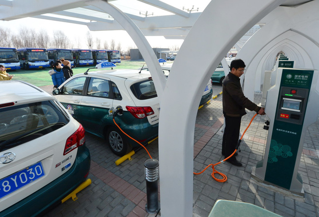 部分新能源汽車“地補”未定 多銷售模式并存成必然 部分新能源汽車“地補”未定 多銷售模式并存成必然