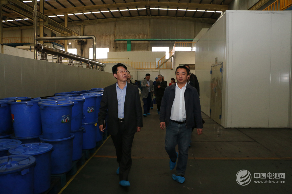 調研團參觀金瑞科技生產車間