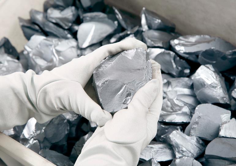 王勃華：2015年國產多晶硅產量超16.5萬噸 無需依賴進口