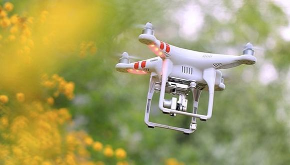 美國無人機銷量翻三倍 中國大疆占據半壁江山 美國無人機銷量翻三倍 中國大疆占據半壁江山