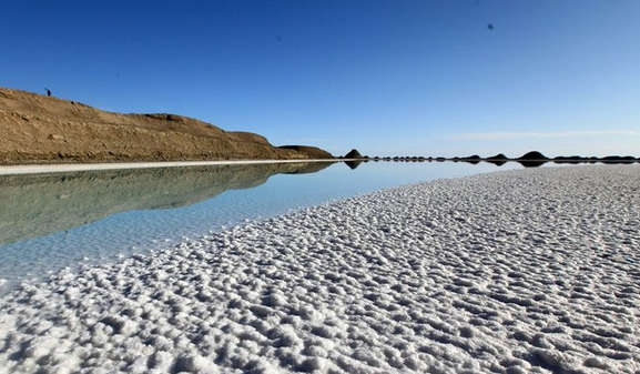 我國鋰資源儲量全球第二產能有限 鹽湖提鋰工藝待突破 我國鋰資源儲量全球第二產能有限 鹽湖提鋰工藝待突破