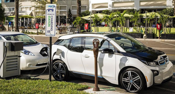 各國(guó)智能城市建設(shè)熱潮興起 電動(dòng)汽車挑大梁