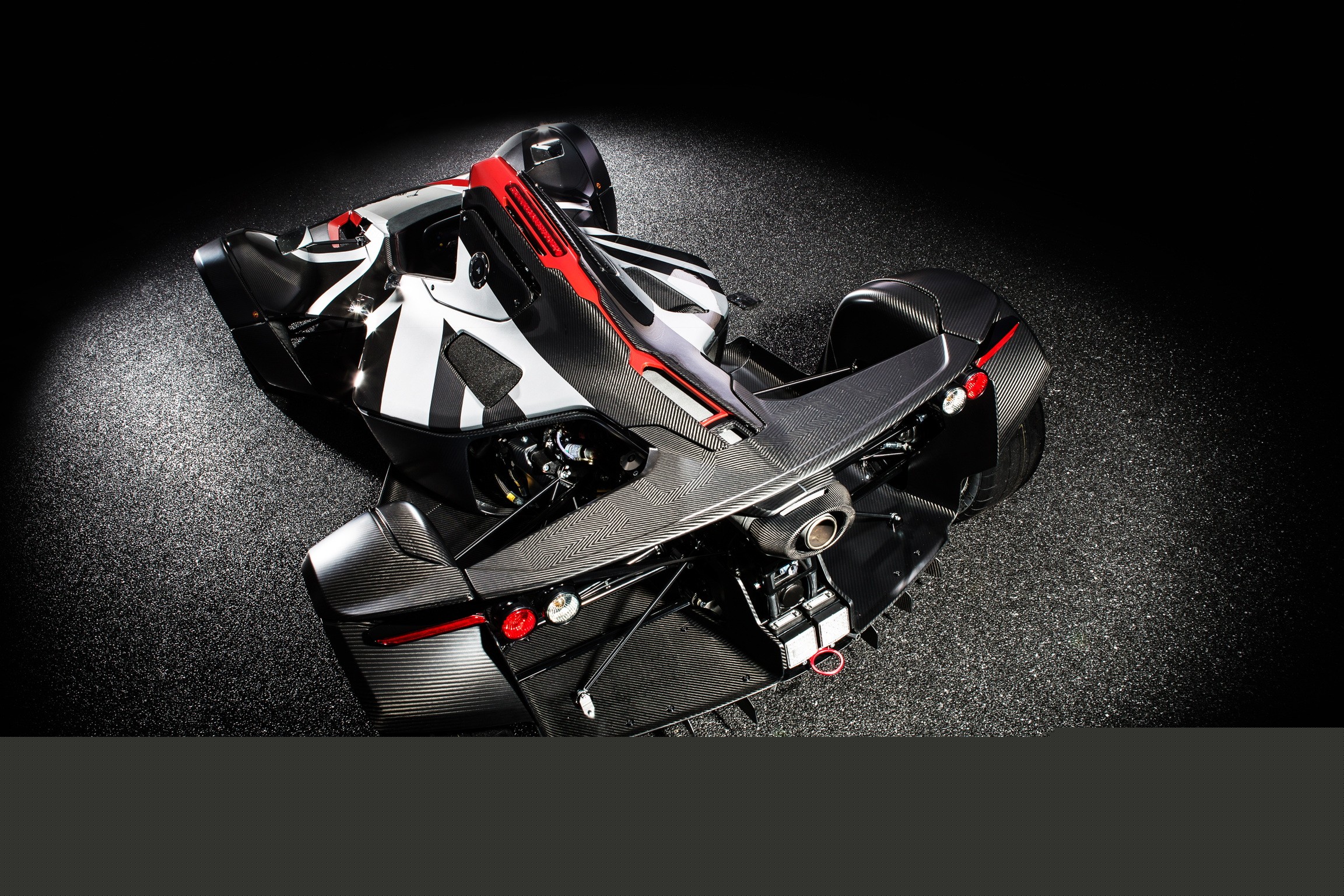 英國車企打造全球首臺石墨烯車身汽車 強度大增