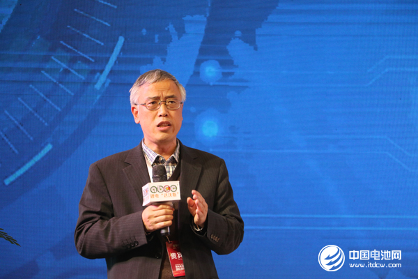 中南大學化學電源與材料研究所所長/教授 唐有根 中南大學化學電源與材料研究所所長/教授 唐有根