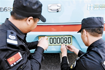 新能源汽車獲綠牌上路 從普惠轉(zhuǎn)向技術(shù)創(chuàng)新