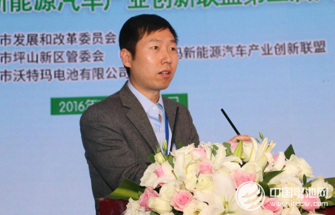 中國汽車工程學會副秘書長侯福深 中國汽車工程學會副秘書長侯福深