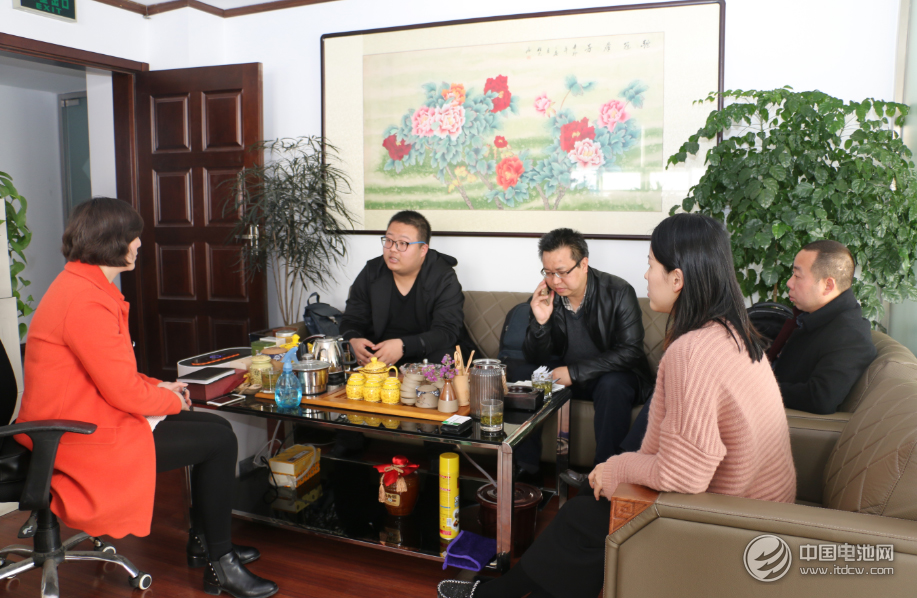 甕福集團科技管理部經理楊毅一行到訪中國電池網青島分公司