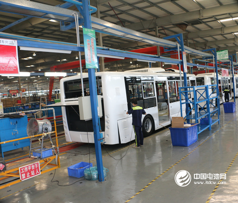 國內(nèi)新能源汽車向產(chǎn)業(yè)化與品牌化發(fā)展 自主品牌需揚(yáng)長避短 國內(nèi)新能源汽車向產(chǎn)業(yè)化與品牌化發(fā)展 自主品牌需揚(yáng)長避短