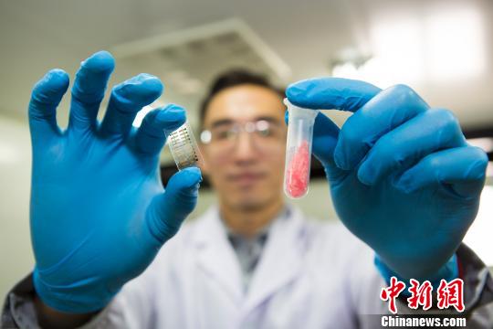 中國發現新型發電材料:未來可用衣服給手機充電 中國發現新型發電材料:未來可用衣服給手機充電