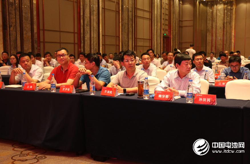 全國(guó)微型電動(dòng)汽車產(chǎn)業(yè)創(chuàng)新聯(lián)盟成立現(xiàn)場(chǎng)