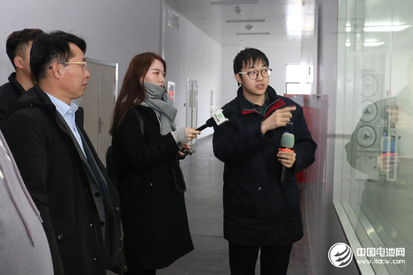 中國鋰電新能源產業鏈調研團一行參觀江蘇中航鋰電