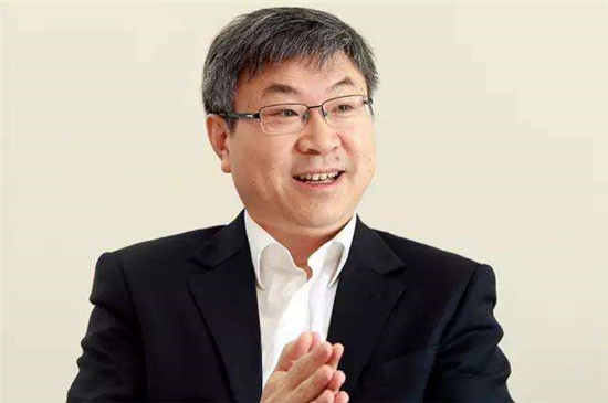  兩會(huì)代表議新能源汽車增長(zhǎng)的“絆腳石”  推動(dòng)新能源汽車產(chǎn)業(yè)發(fā)展