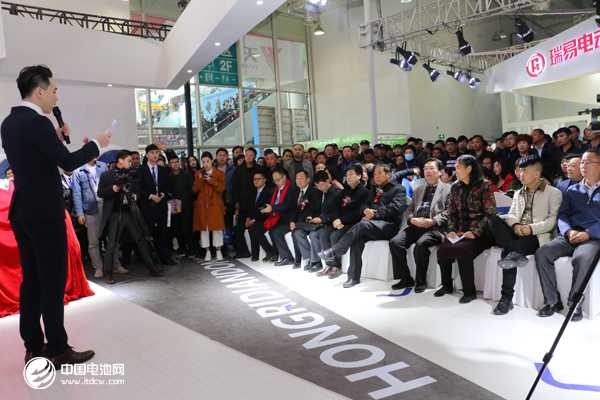 聚焦微型電動(dòng)車 2018第12屆山東國際新能源汽車電動(dòng)車展覽會(huì)開幕