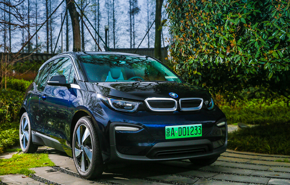 寶馬新能源再發力 2018年底中國即時充電樁數量將突破8萬個 寶馬新能源再發力 2018年底中國即時充電樁數量將突破8萬個