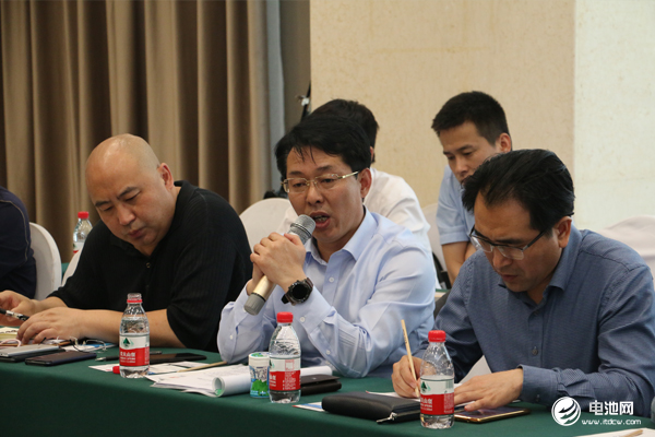 鋰電“達沃斯”論壇組委會/電池百人會/中關村新型電池技術創新聯盟秘書長、電池網創始人/董事長于清教 鋰電“達沃斯”論壇組委會/電池百人會/中關村新型電池技術創新聯盟秘書長、電池網創始人/董事長于清教