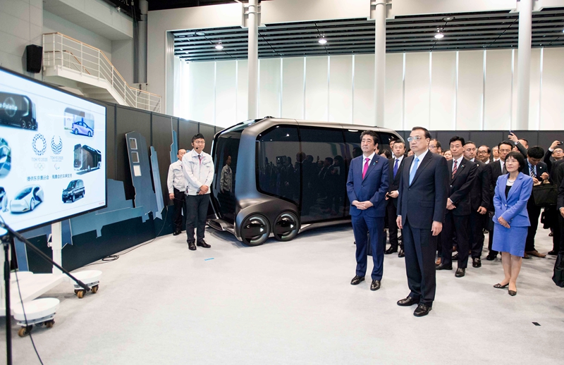 1526257894216754.jpg李克強總理參觀豐田汽車廠區釋放什么信號？