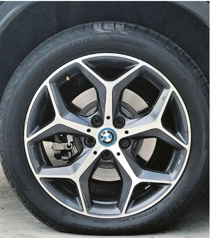 油電混合車遭遇充電難 市民呼喚充電設(shè)施和相關(guān)配套更給力 油電混合車遭遇充電難 市民呼喚充電設(shè)施和相關(guān)配套更給力