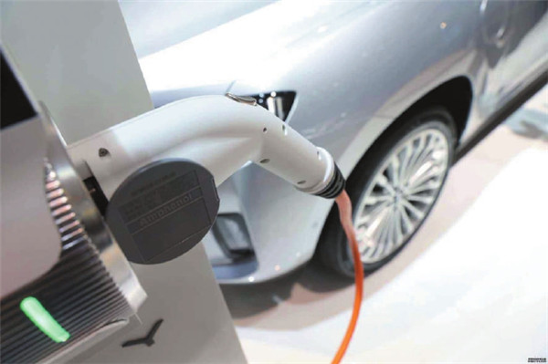 國(guó)補(bǔ)加速退坡 新能源汽車地補(bǔ)應(yīng)向何處去