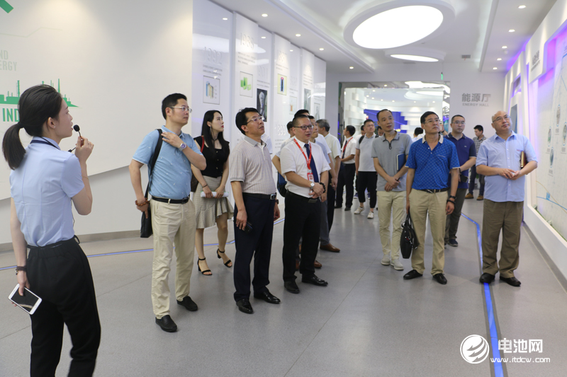 中國鋰電新能源產業鏈調研團一行參觀天能集團