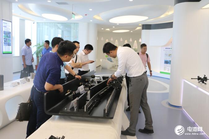 中科華聯(lián)：后發(fā)制人 高端鋰電隔膜設(shè)備及制品需求強勁