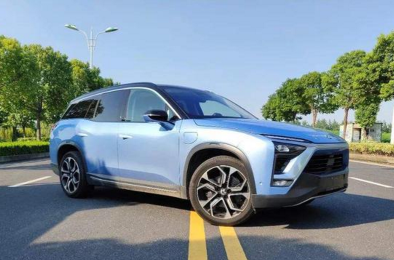 蔚來向左 沃爾沃向右 上市與推遲上市