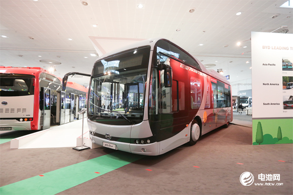 比亞迪歐洲12米純電動大巴
