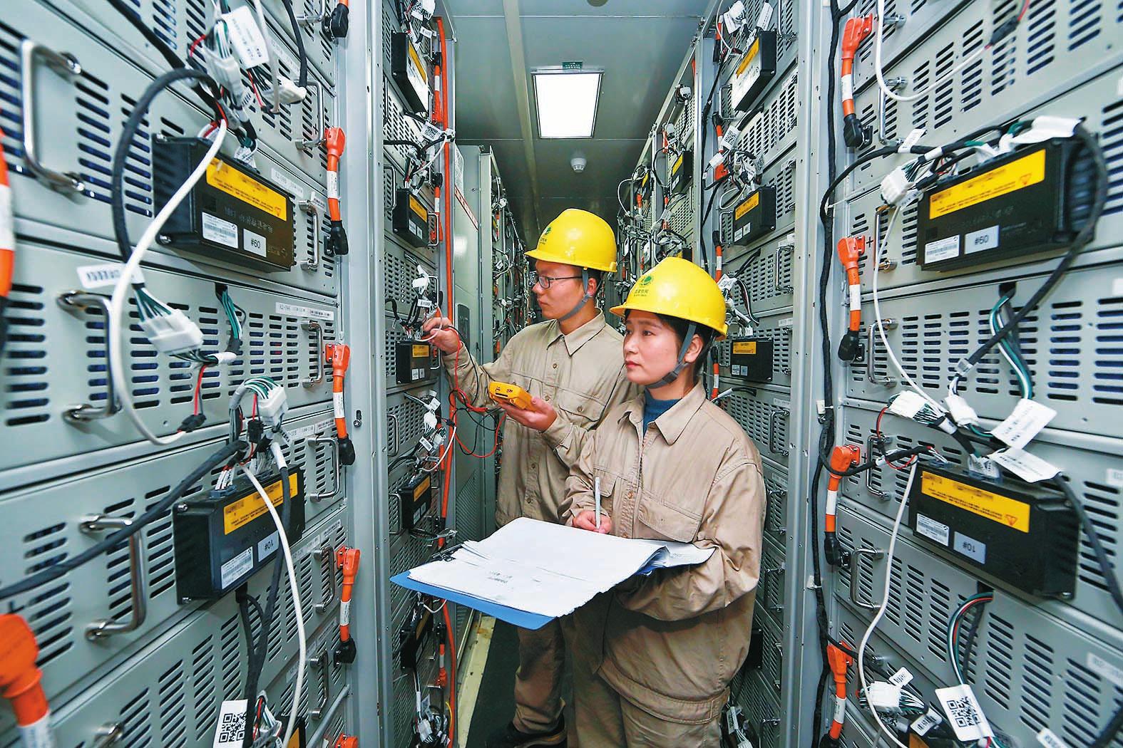 國(guó)內(nèi)最大規(guī)模電網(wǎng)儲(chǔ)能項(xiàng)目滿負(fù)荷運(yùn)行