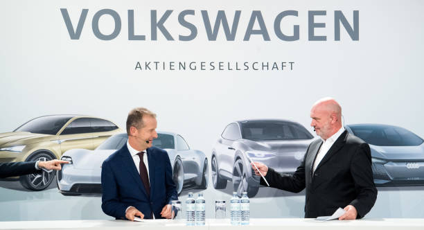 大眾全球管理董事會主席赫伯特·迪斯與工會主席Bernd Osterloh 大眾全球管理董事會主席赫伯特·迪斯與工會主席Bernd Osterloh