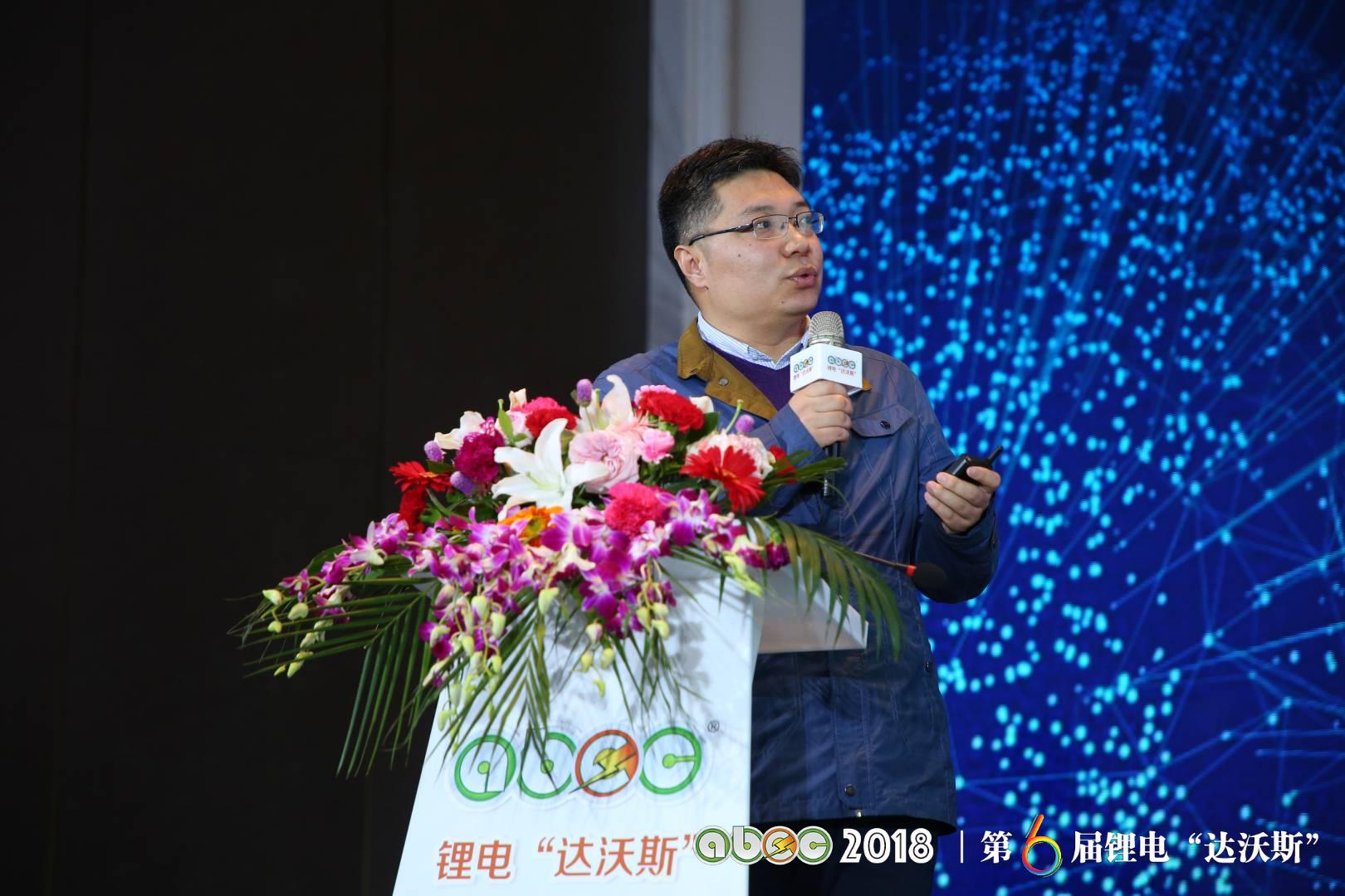 華世潔環?？萍加邢薰狙芯克L梁鵬