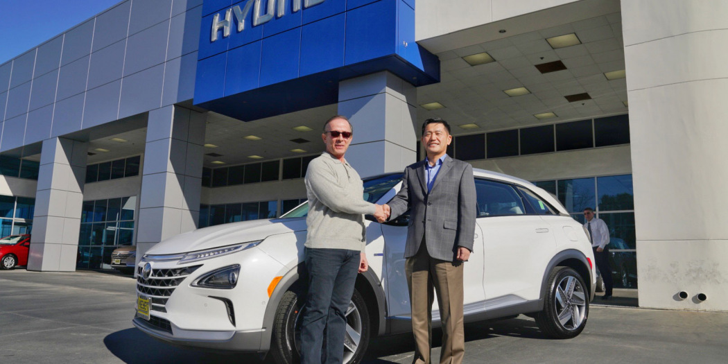 現(xiàn)代汽車:在美交付首輛Nexo燃料電池汽車 現(xiàn)代汽車:在美交付首輛Nexo燃料電池汽車