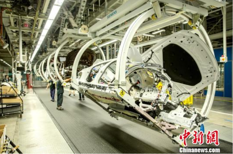 華晨寶馬鐵西工廠生產(chǎn)車間。資料圖