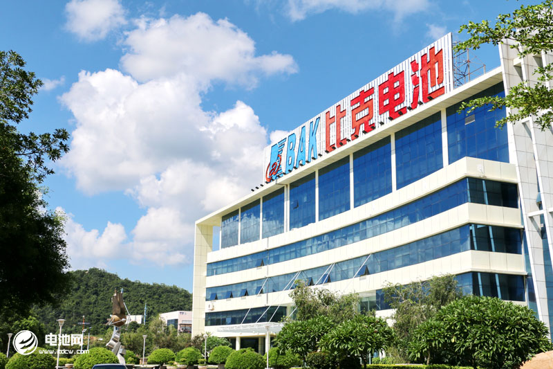 比克電池已將其持有的比克動力3.3055%股權轉讓給長信科技，并于2019年3月7日辦理完畢工商變更登記手續。