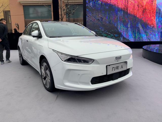 吉利新能源戰(zhàn)略提速 推“輕奢”新品牌對(duì)抗特斯拉? 吉利新能源戰(zhàn)略提速 推“輕奢”新品牌對(duì)抗特斯拉?