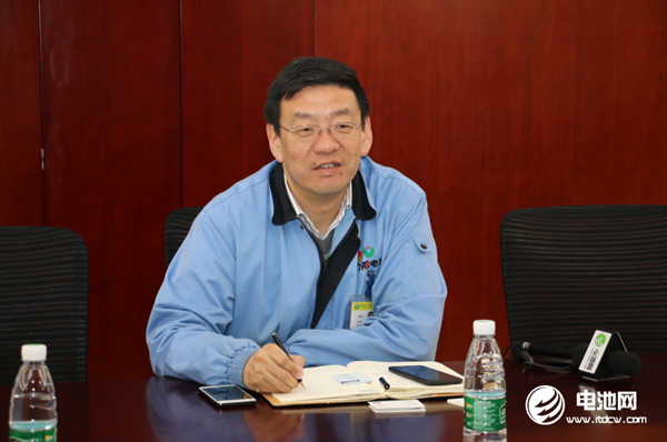 中國電池新能源產(chǎn)業(yè)鏈調(diào)研團一行參觀調(diào)研力神蘇州工廠